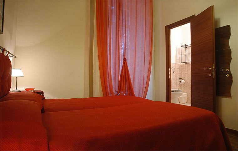 BED & BREAKFAST NAPOLIBED - Prices & B&B Reviews (Naples, Italy)