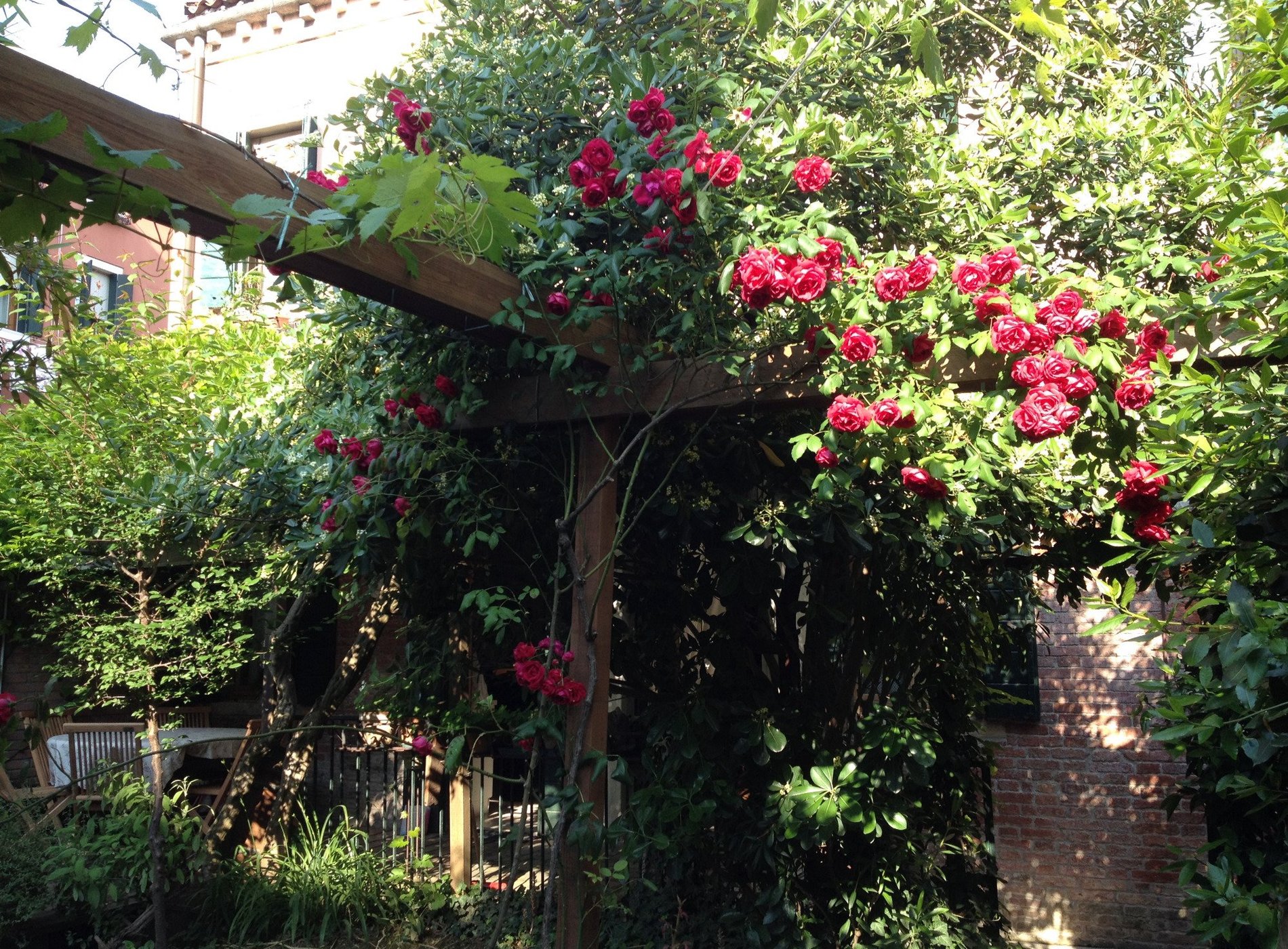 b & b at the boatyard with garden by null