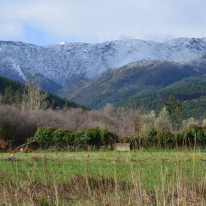 Contrafortes do Vale do Beijames nevados