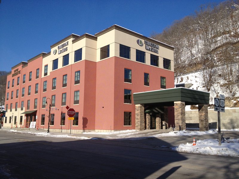 COBBLESTONE INN AND SUITES MARQUETTE IA PRAIRIE DU CHIEN Prezzi E   Exterior 