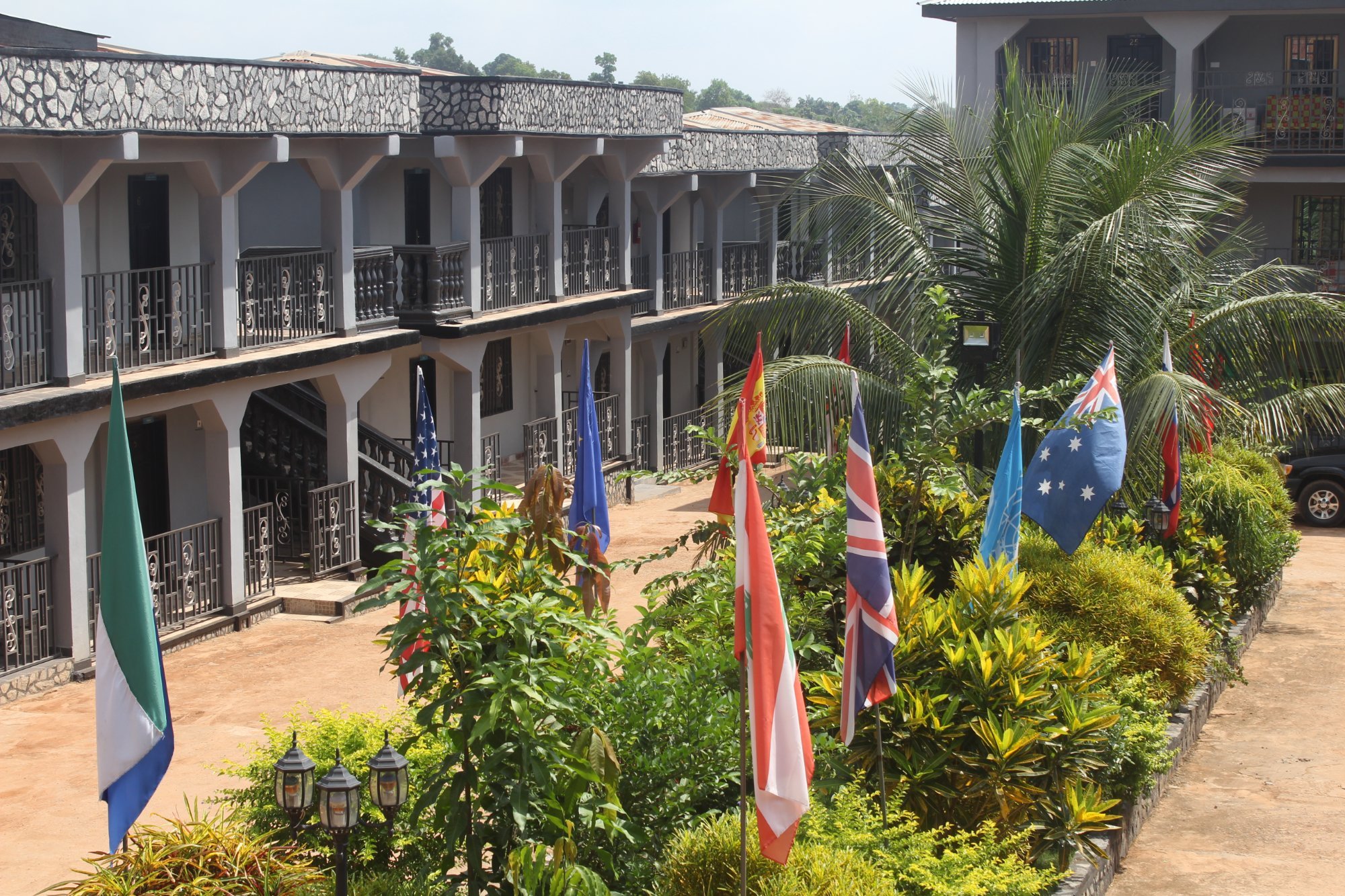 Dohas Hotel And Restaurant image