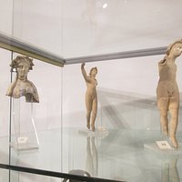 statuette fittili votive da taranto periodo ellenistico