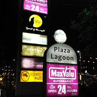 Plaza Lagoon