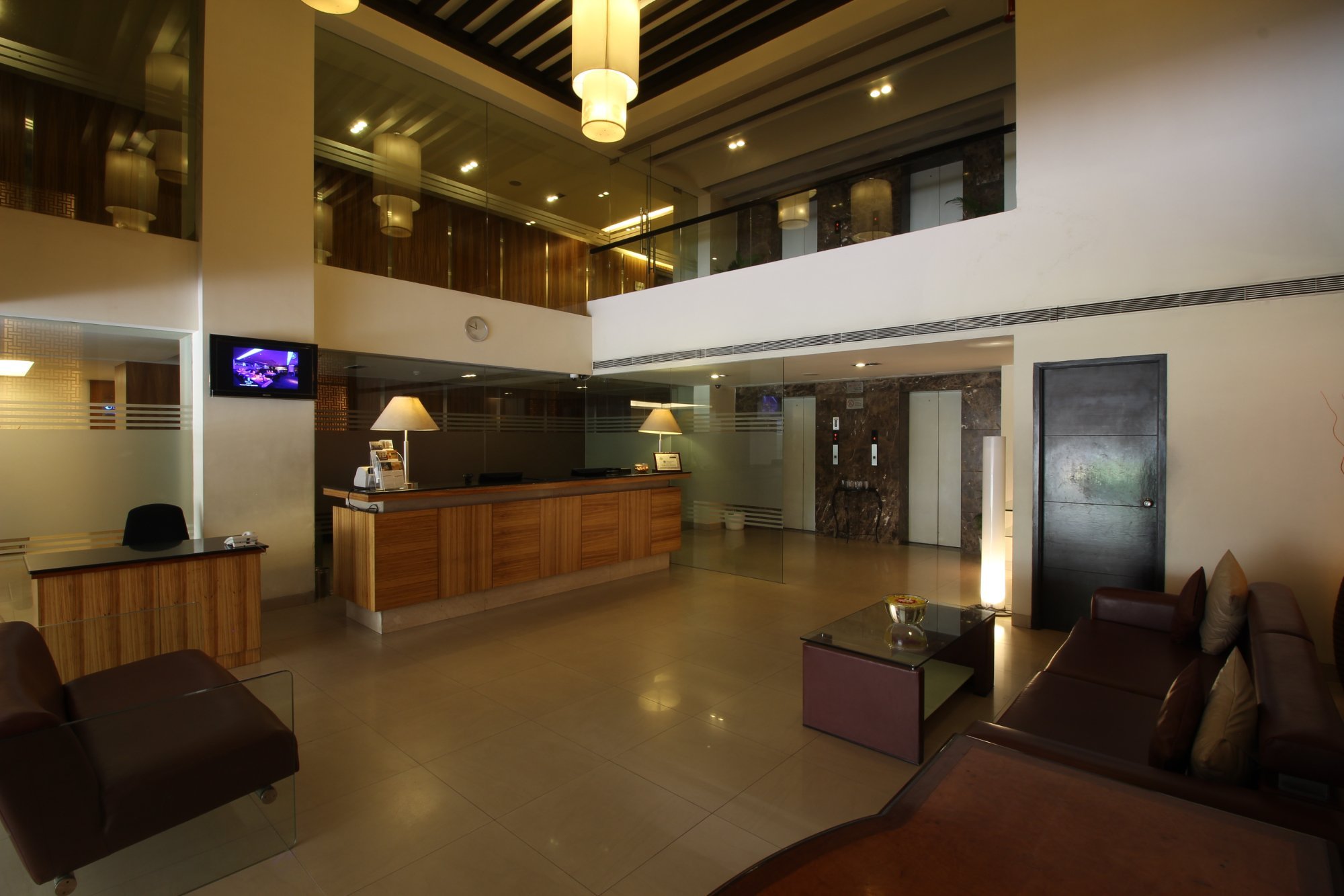 HOTEL MINERVA GRAND - Updated 2024 Prices, Reviews, And Photos