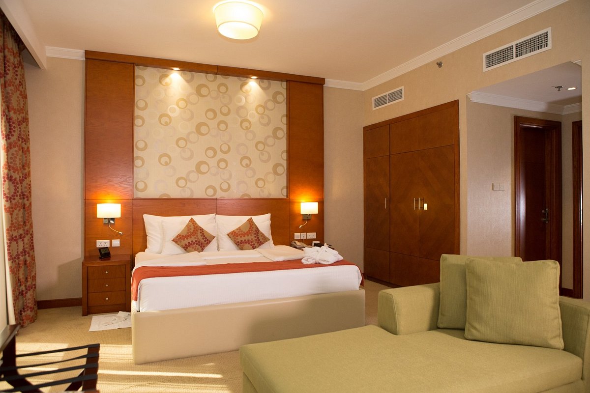 Donatello hotel dubai 4. Donatello Hotel Dubai 4* (городские отели Дубая). Donatello Hotel Dubai 4 номер. Donatello Hotel Dubai 4 бассейн.