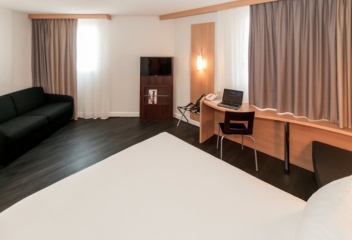 easyHotel Nice Palais des Congres Rooms: Pictures & Reviews - Tripadvisor