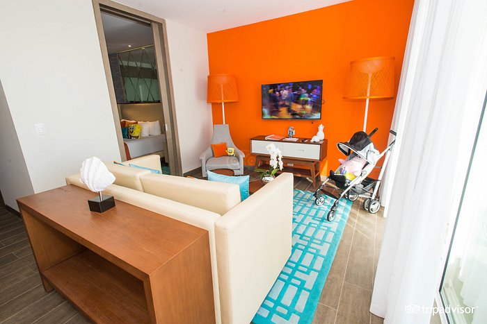 Flat Swim-Up Suite  Nickelodeon Hotels & Resorts Punta Cana