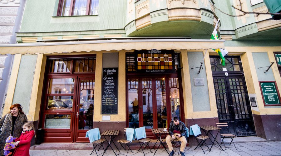 Aldente Bistro outside