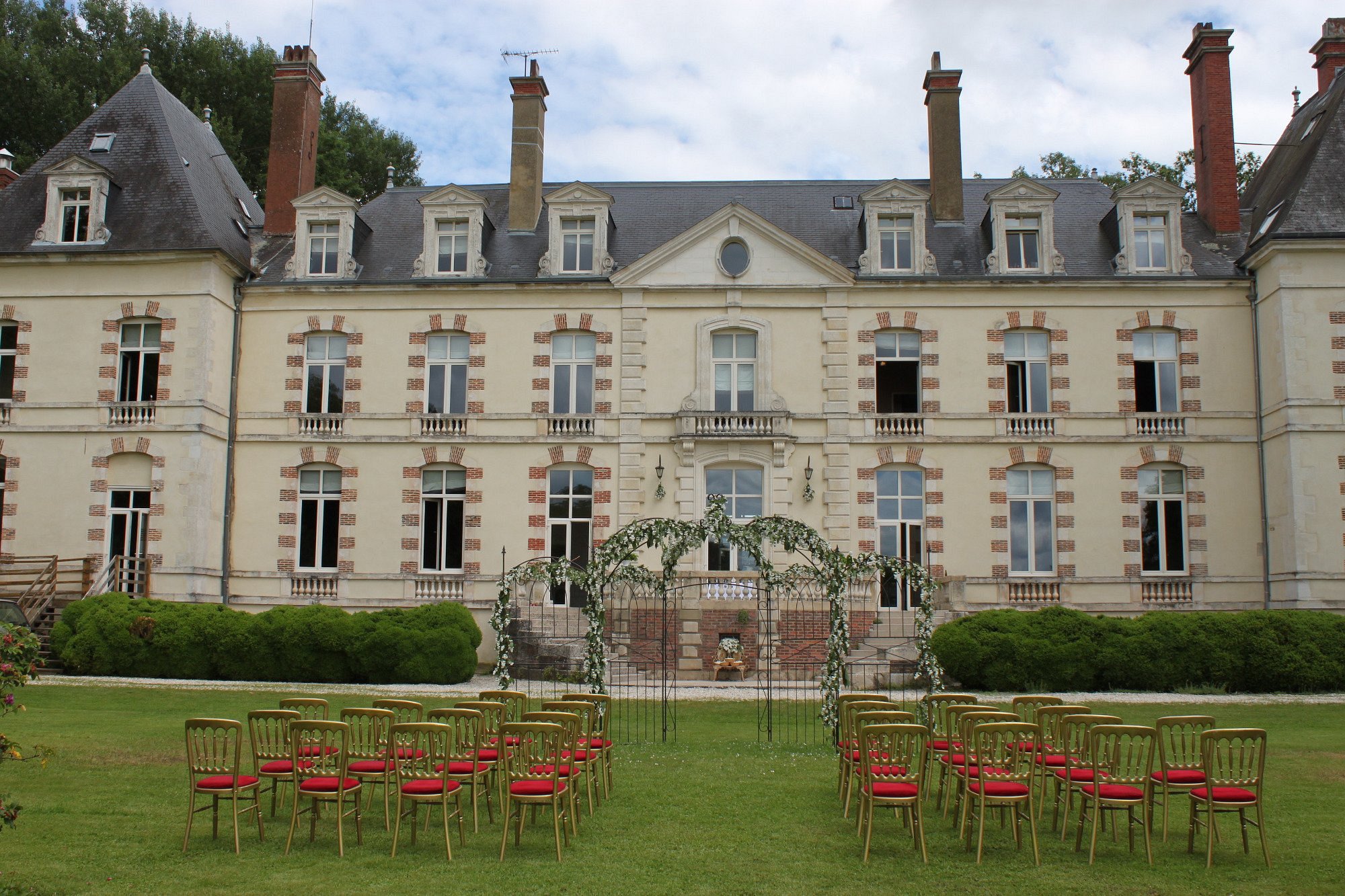 Chateau de Percey image