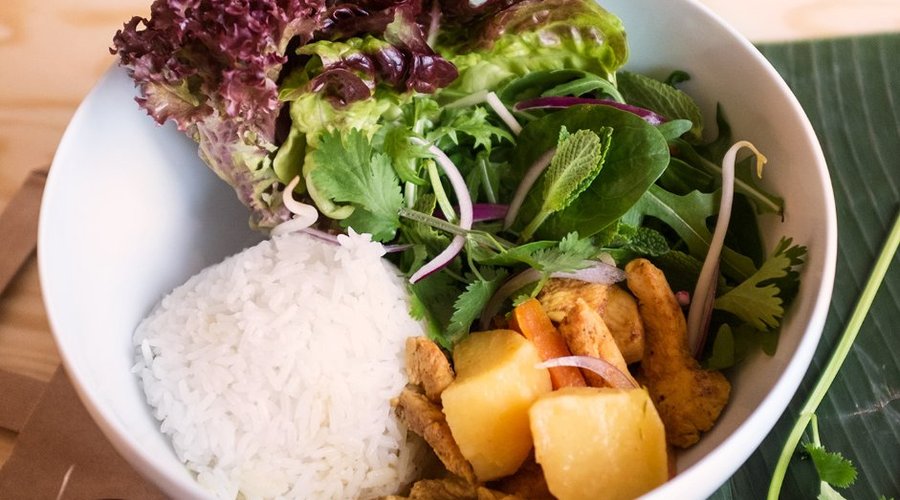 Chicken-Curry with rice