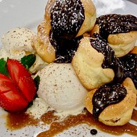Dessert at Phoebe's- photo's taken by Gulgong Primary School, Paparazzi Club