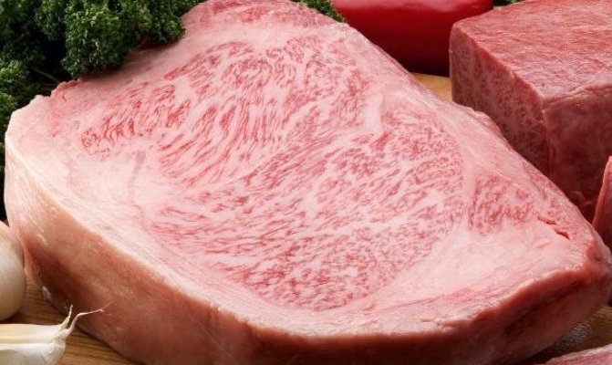 黒毛和牛A５ランクにこだわります！