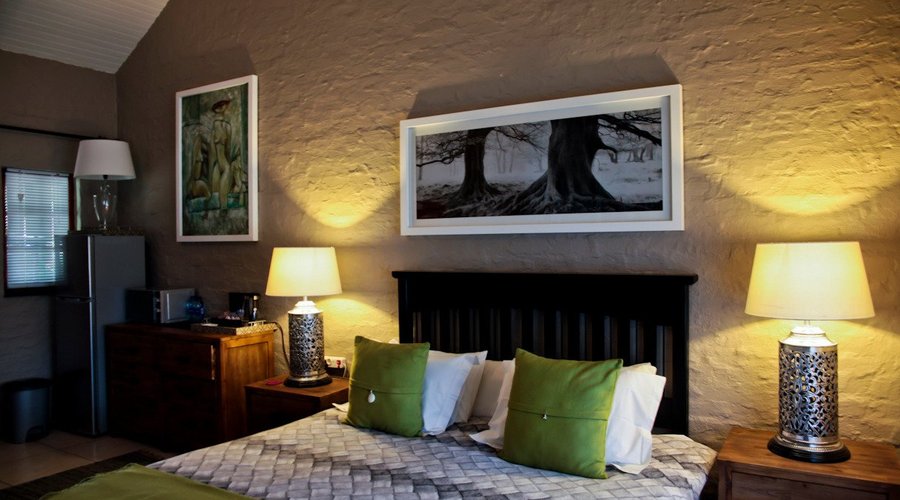 Luxury Lakeside Room