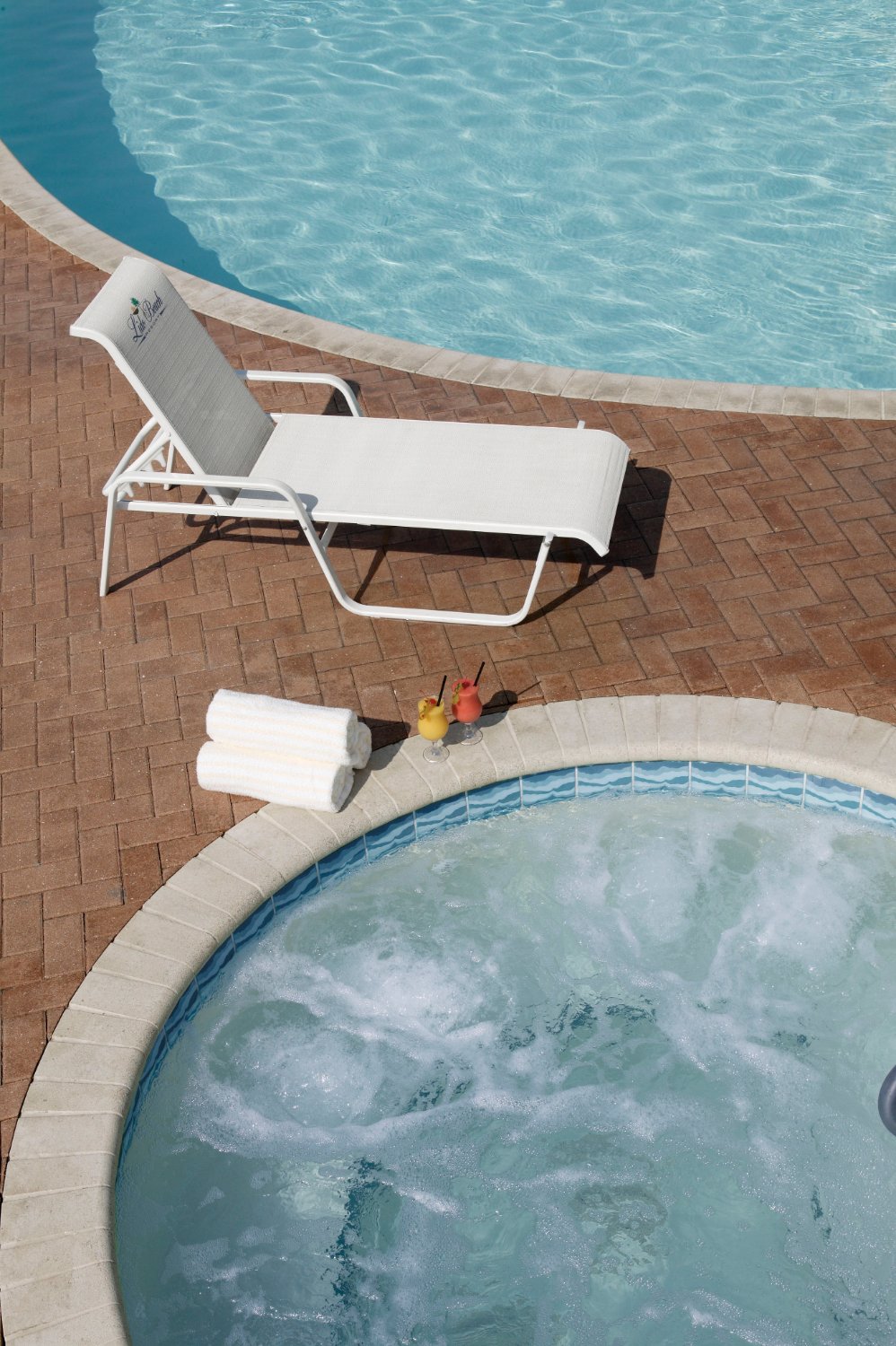 Hotel photo 2 of Lido Beach Resort.