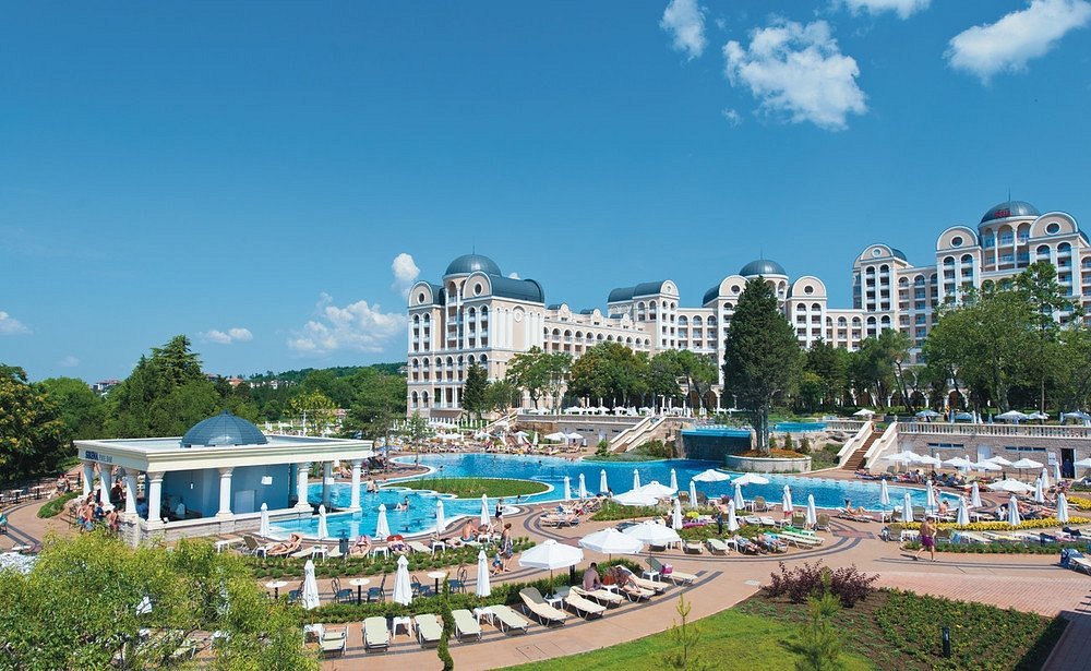 Hotel Riu Helios Paradise, отель в г. Солнечный берег
