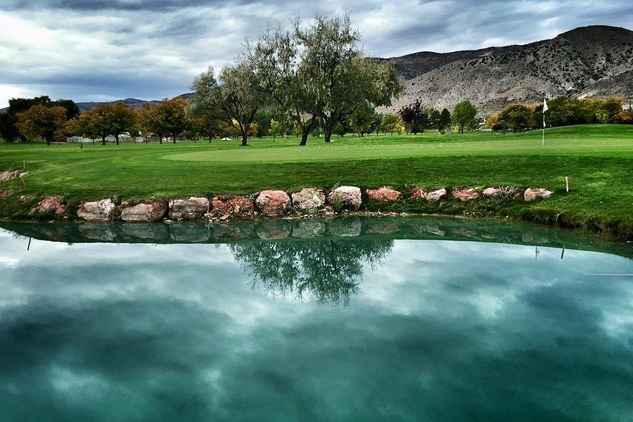 Cove View Golf Course image