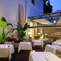 interior courtyard at Marc Fosh restaurant