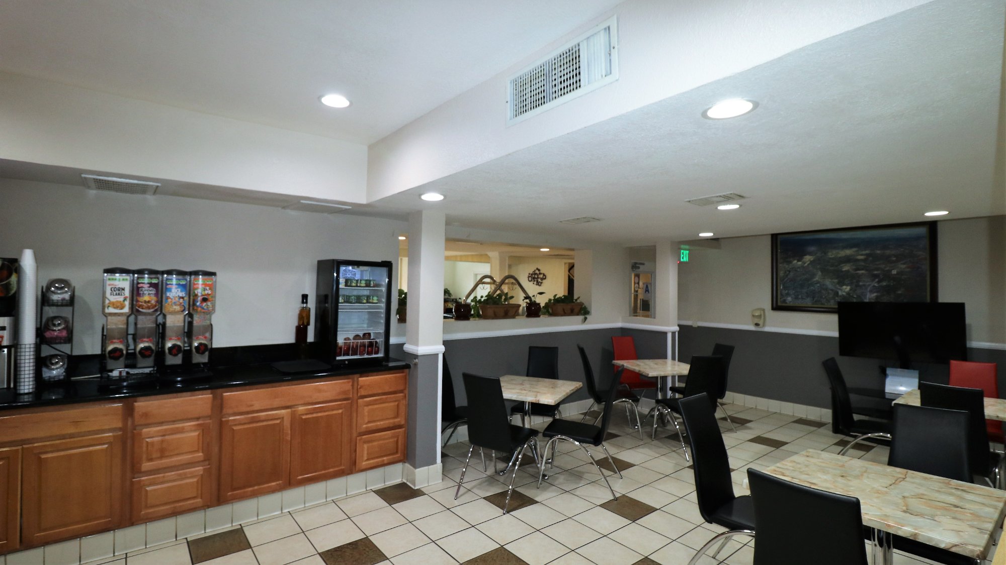 Hotel photo 4 of Ramada by Wyndham San Diego Airport.
