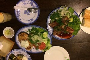 Ăn uống 