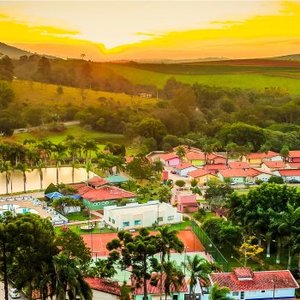 Com ótima localização e um maravilhoso por do sol, o Hotel Fazenda 7 Belo espera todos vocês!