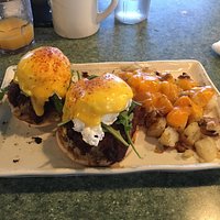 Chesapeake Crab Benedict
