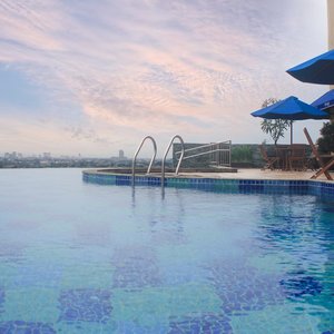 Infinity Swimming Pool