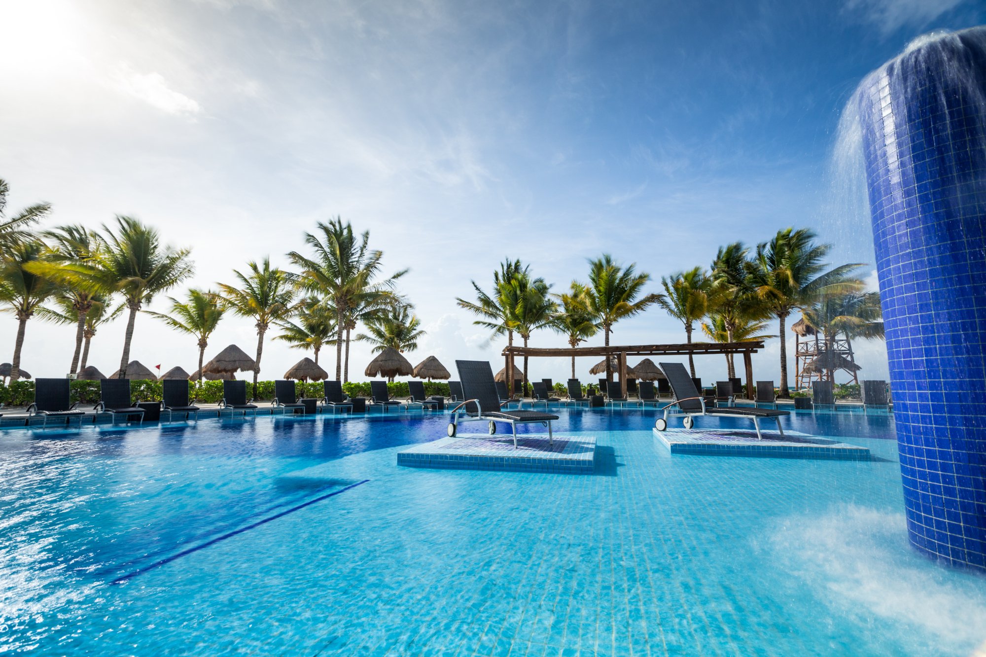 BlueBay Grand Esmeralda Pool: Pictures & Reviews - Tripadvisor