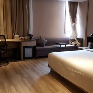 room is big enough, tasteful, clean and fresh