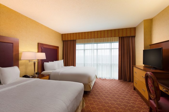 Embassy Suites by Hilton Charlotte Concord Golf Resort & Spa - hotel rooms