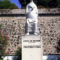 Estátua de Garcia de Resende