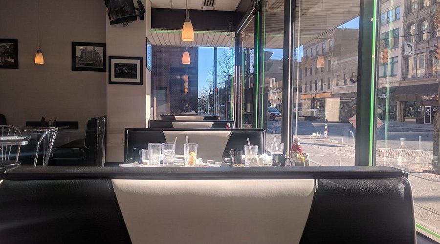 Pearl Street Diner
