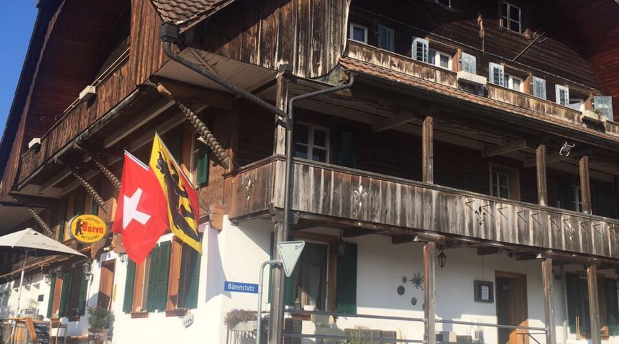 Ein gemütlicher Gasthof mitten in den Schweizer Alpen erwartet Sie mit sechs stylischen Zimmern,