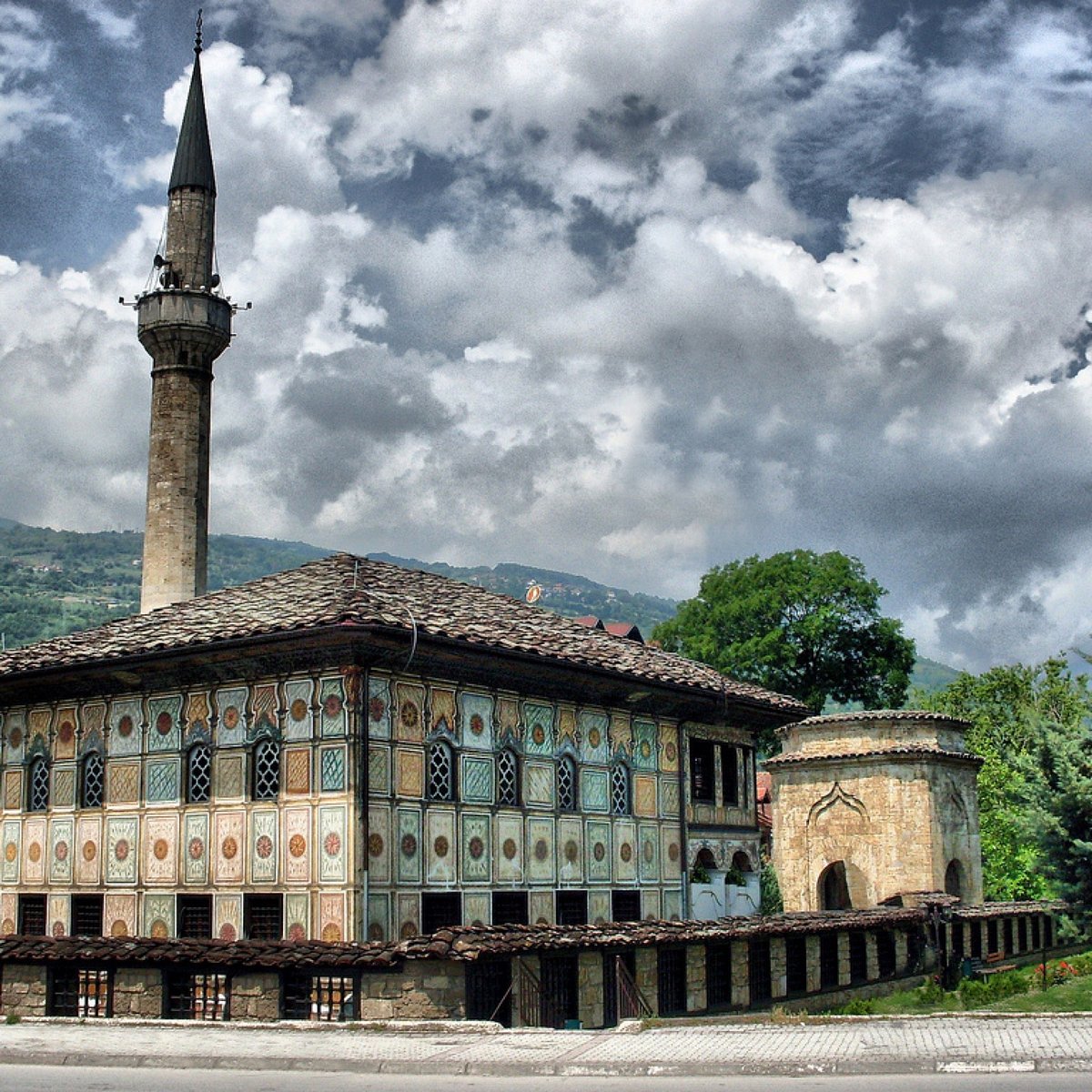 Тетово. Тетово Македония. Tetovo Mosque. Пестрая мечеть Тетово. Hotel Tetovo.