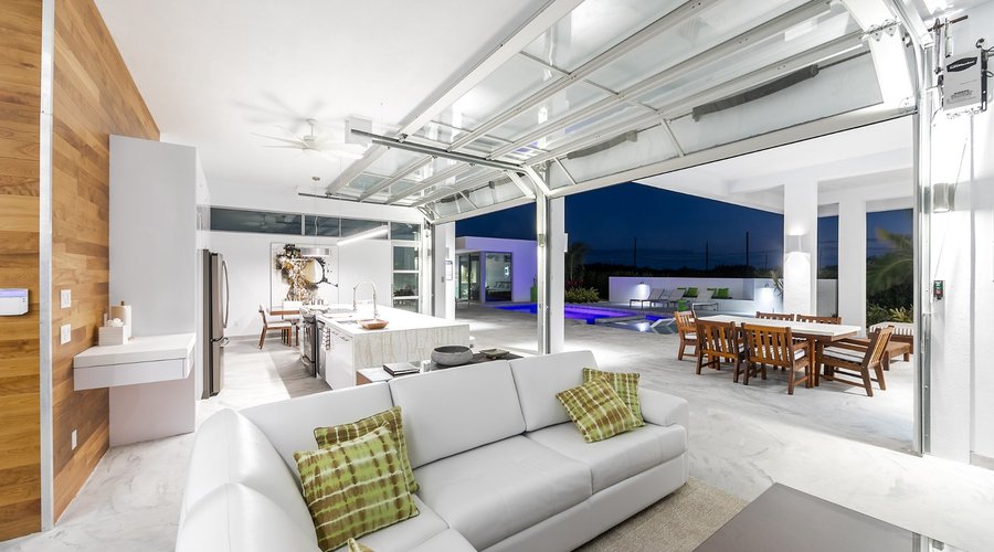 Book 1 to 3 room(s) - and have the entire villa 2 to yourself