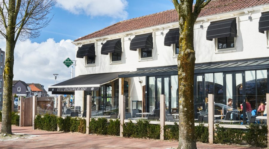 Entree van Hotel-Brasserie de Kaai