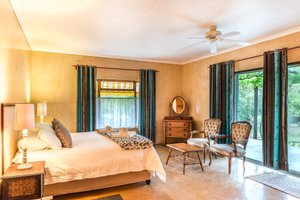 Room & Suite