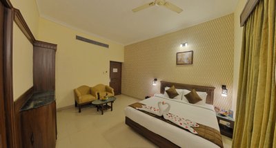 Hotel photo 5 of Raj Palace Sundar.