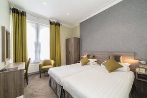 Room & Suite