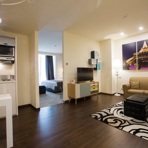 Opera Suite Hotel, hotel in Yerevan
