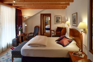 Room & Suite