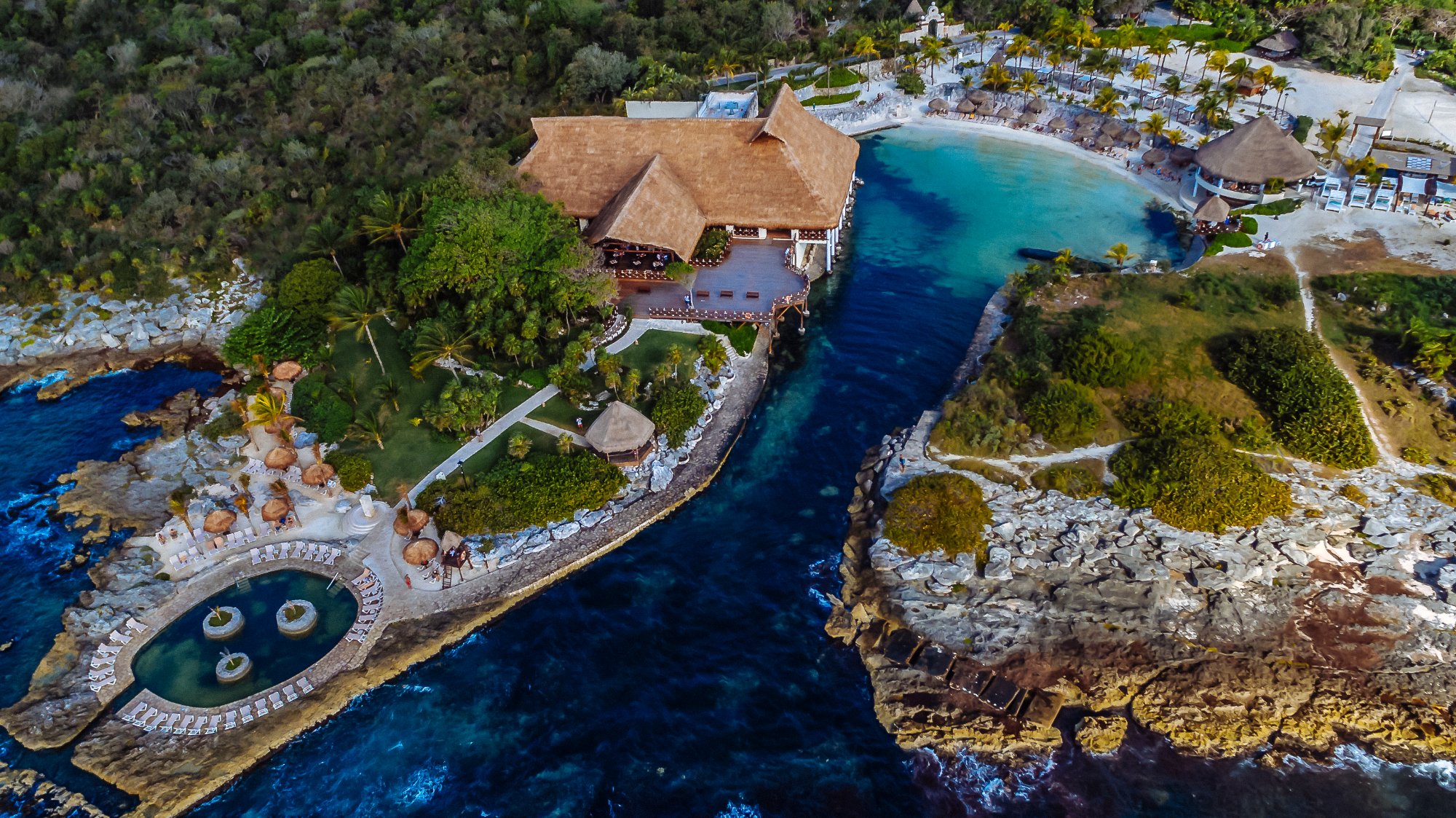 Occidental xcaret store