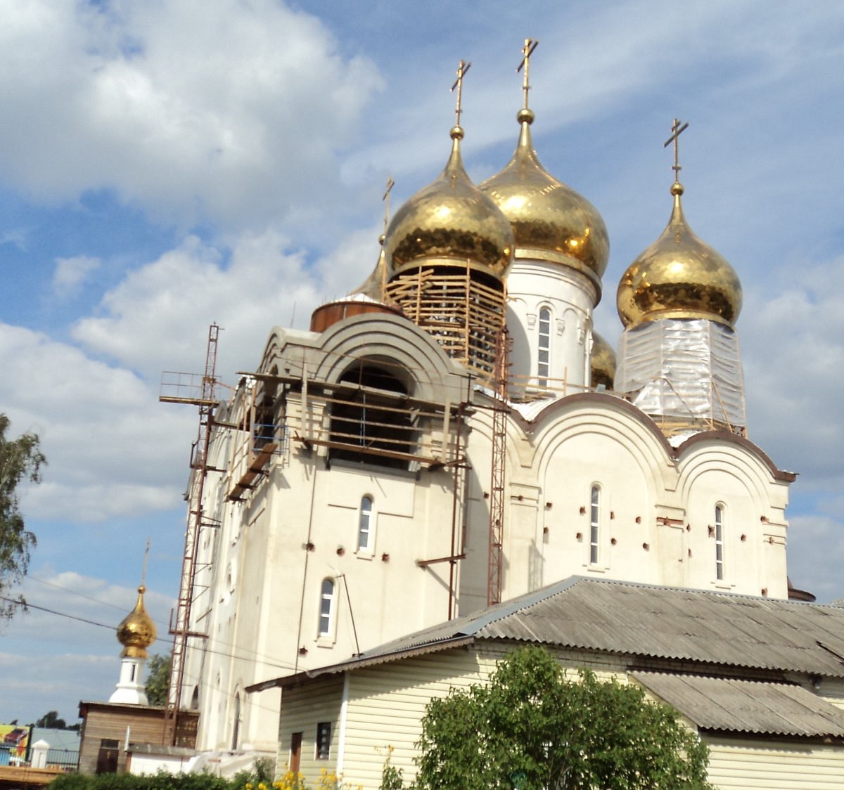 Храм преображения господня в жуковском расписание. Храм Преображения Господня в Жуковском. Вялки Церковь. Храм Преображения Господня в Звездном Городке.