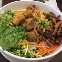 Bun Tom Thit Nuong Cha Gio (Grilled Shrimp, Grilled Pork, Egg Roll, Vermicelli Noodles, and Vegg