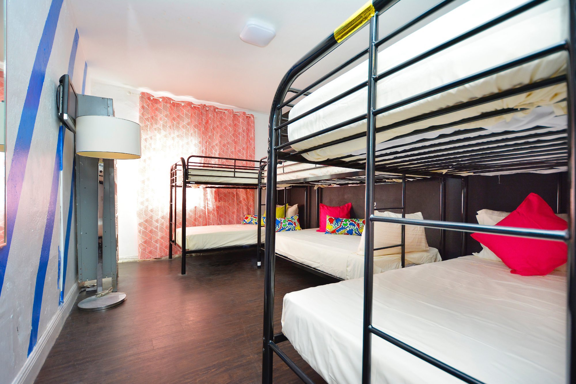 South Beach Rooms and Hostel by null