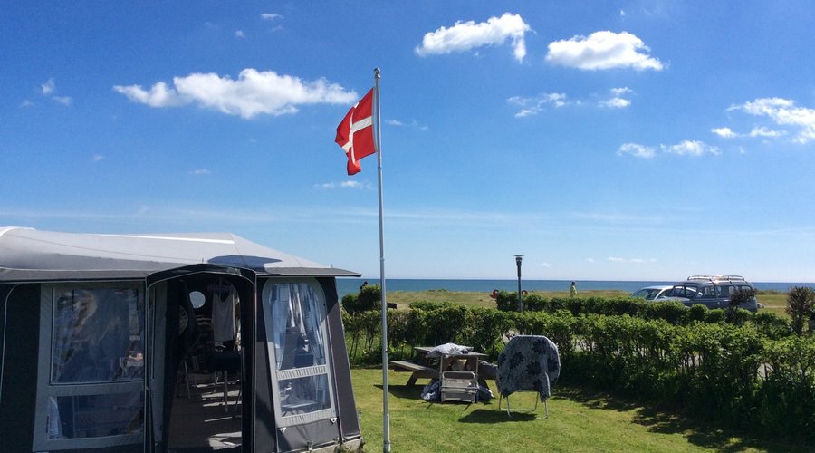 Strandpladser få meter fra børnevenlige Sæby strand