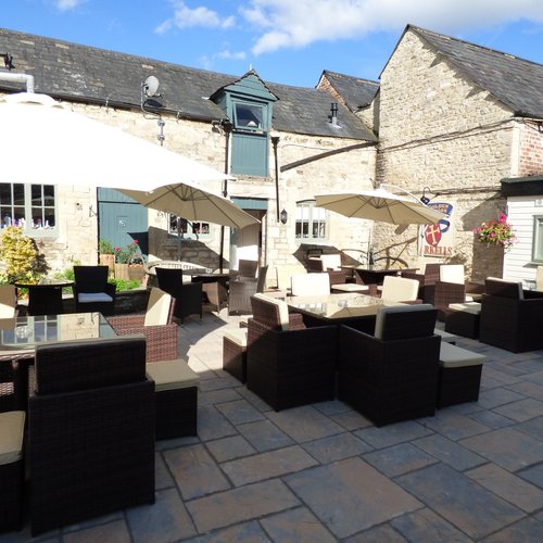 THE GOLDEN CROSS INN - Updated 2023 Prices & Reviews (Cirencester, England)