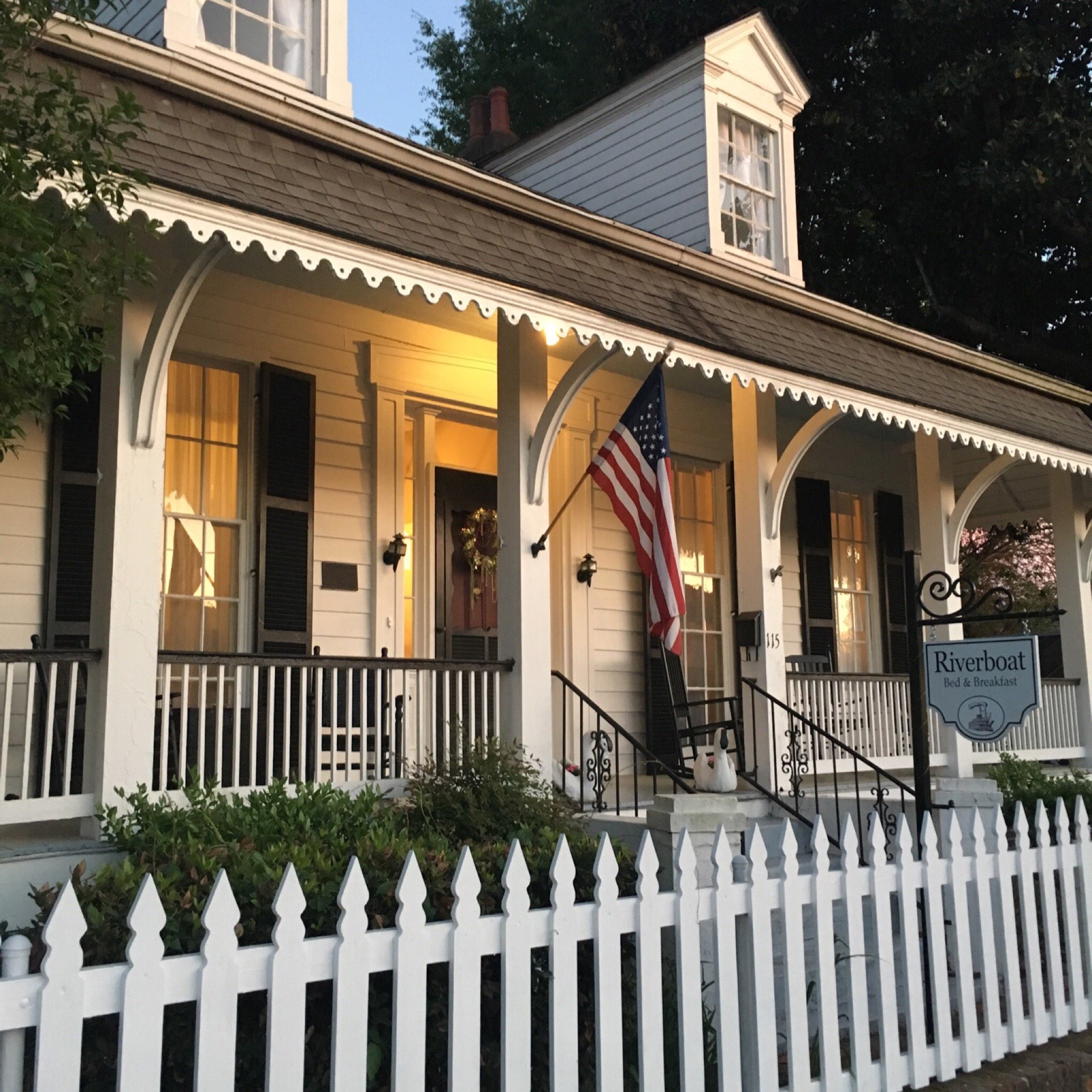 THE RIVERBOAT BED AND BREAKFAST - Prices & B&B Reviews (Natchez, MS)