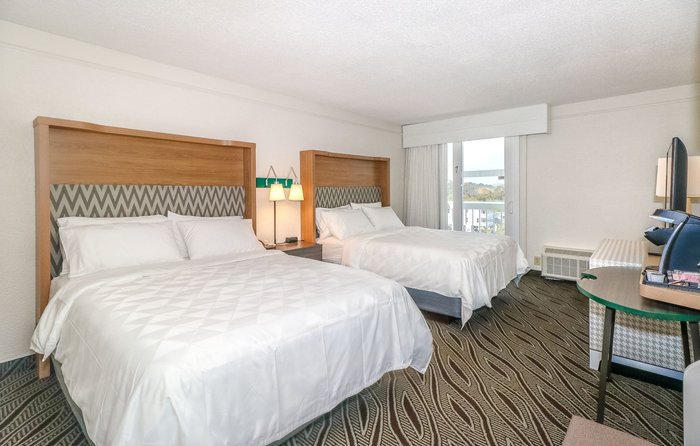 Holiday Inn Resort Oceanfront Surfside Beach An Ihg Hotel Rooms Pictures And Reviews Tripadvisor 9641