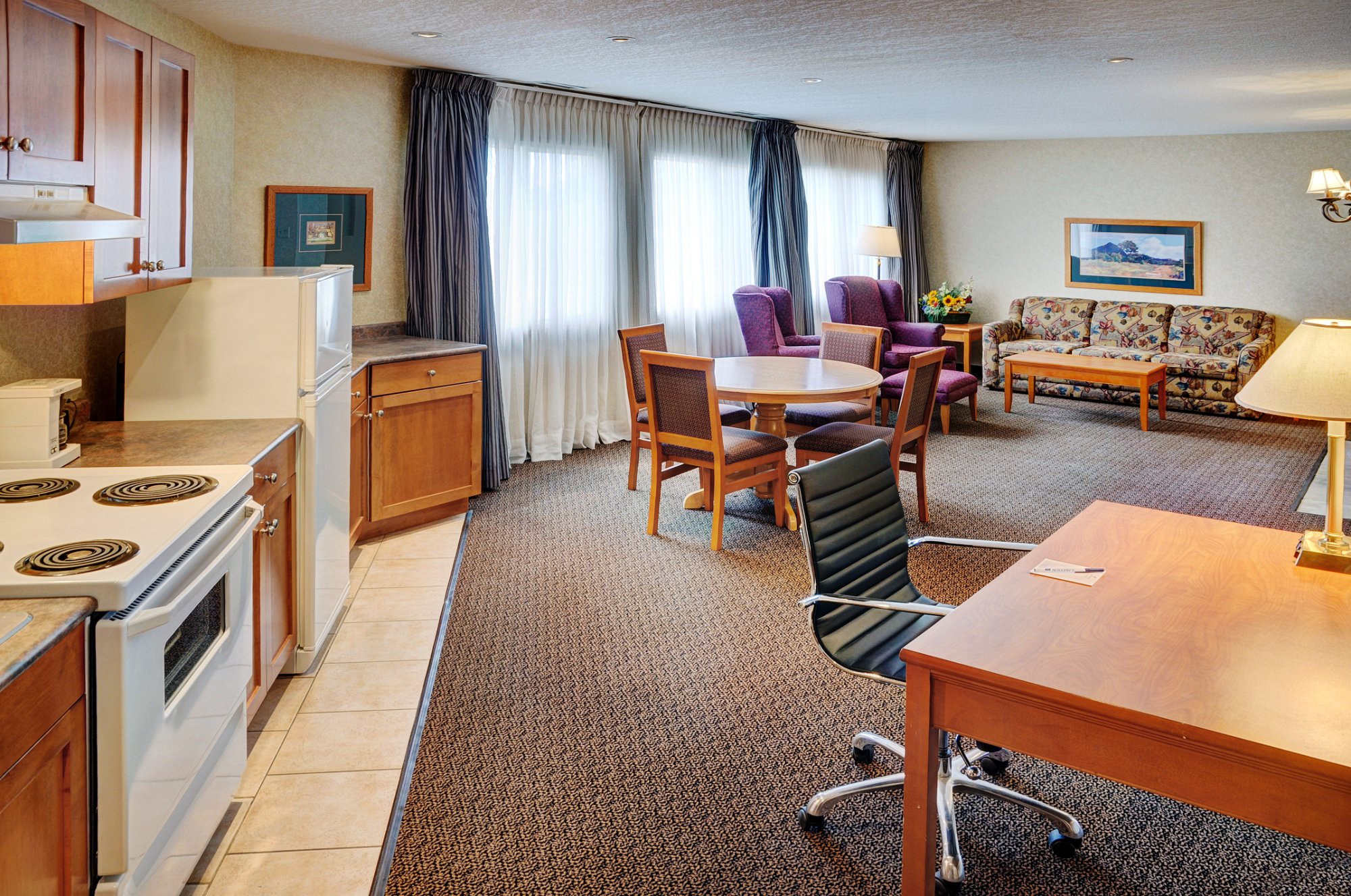 Hotel photo 2 of Lakeview Inns & Suites - Hinton.