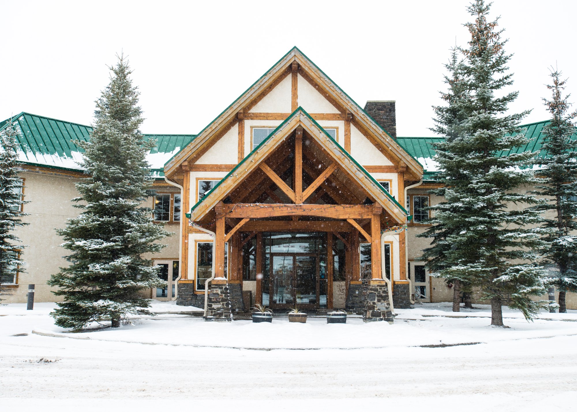 Lakeview Inns & Suites - Okotoks - UPDATED 2024 Prices, Reviews & Photos